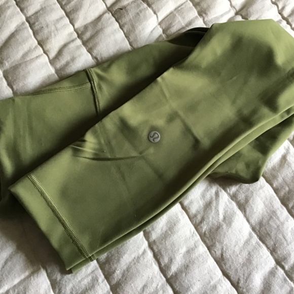 Lululemon wonder train 25” tights green size 4 - Picture 3 of 3